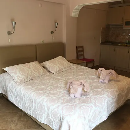 Natureland Efes Aparthotel 3*